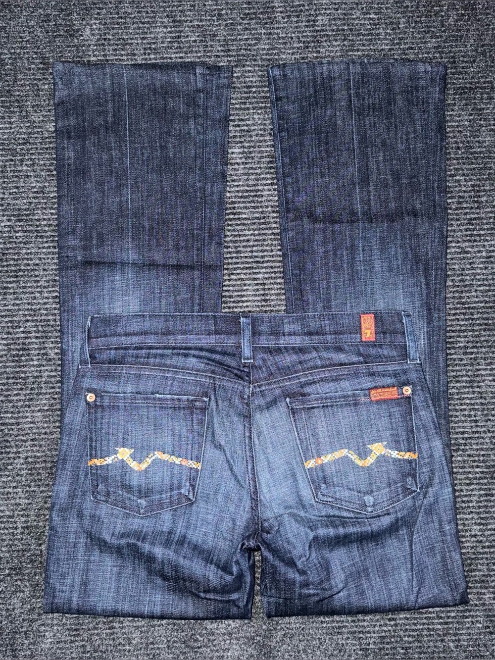 RARE 7 For All Mankind Women's 26 Low Rise Bootcut Jeans Aztec Bling Pocket USA
